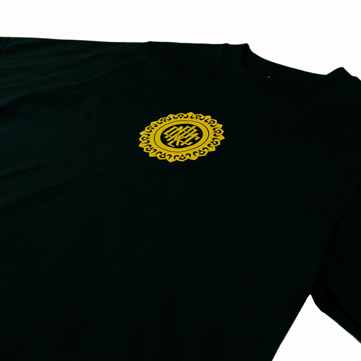 MANDALA V1 BLACK TEE